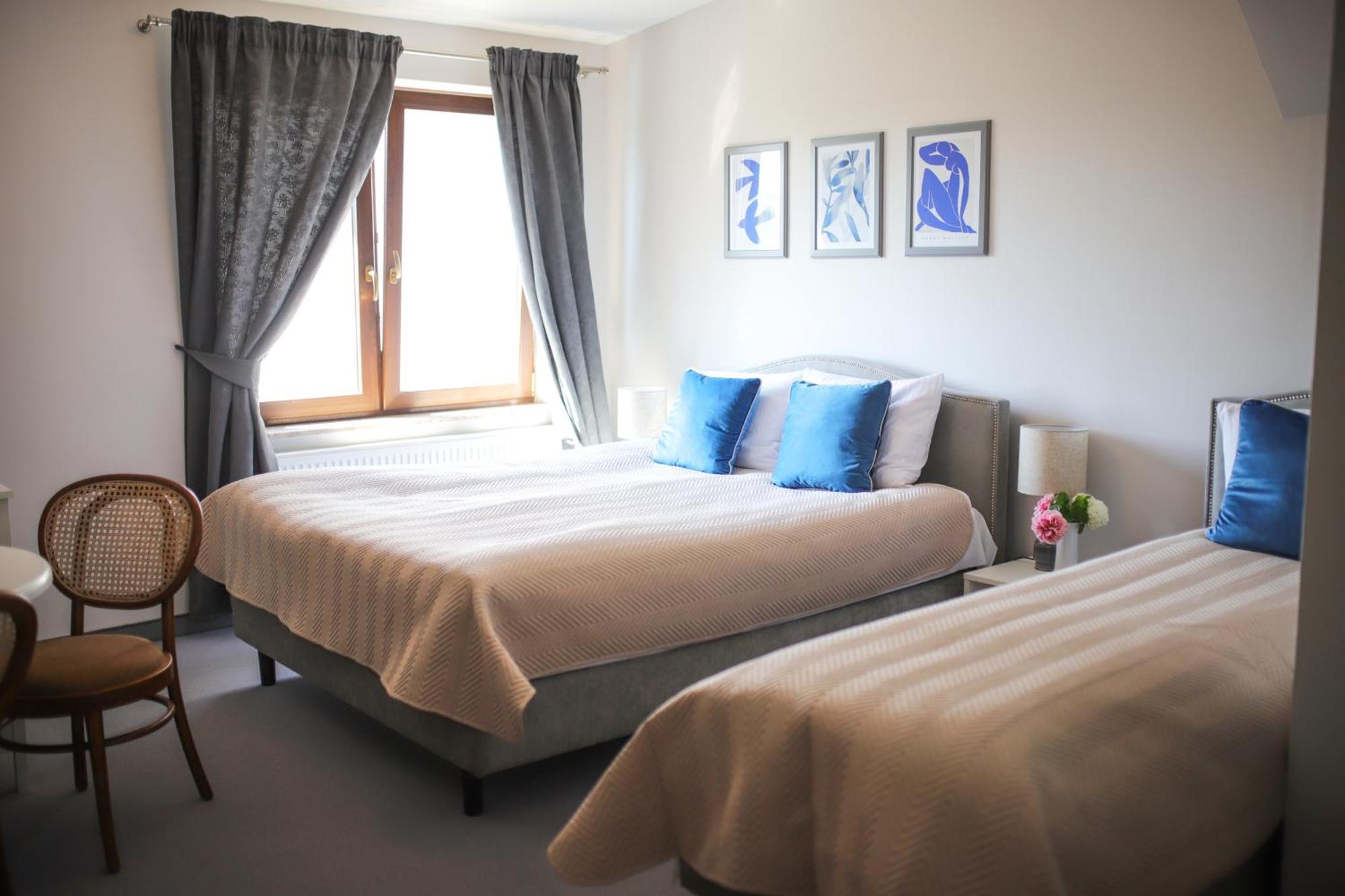 Willa Puck Bed & Breakfast Puck